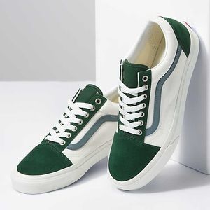 Vans Women’s Old Skool Shoes Like New